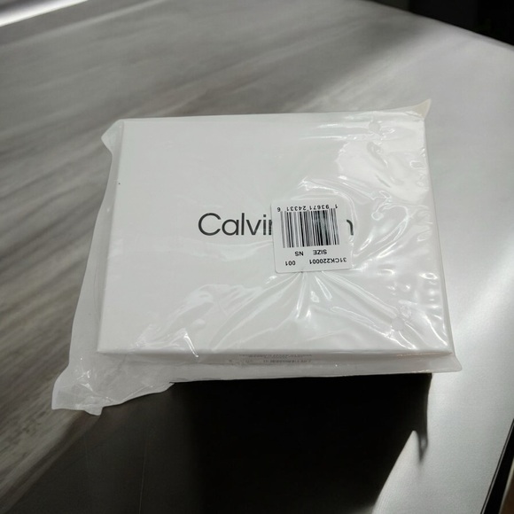 Calvin Klein Men’s Leather RFID Minimalist Bifold Wallet Black Pass Case - Picture 7 of 9